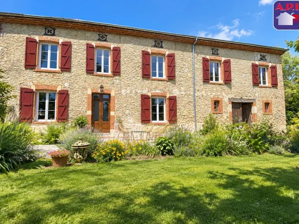 Maison 6 pièces 230 m²