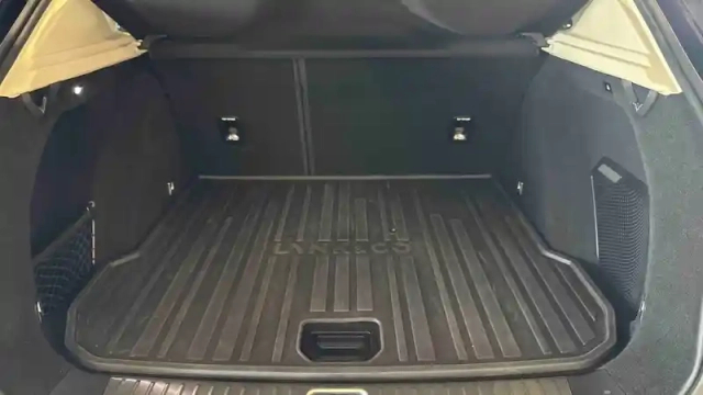 Lynk&Amp;Co 01 1.5 phev 261 ch dcth7 — photo 11