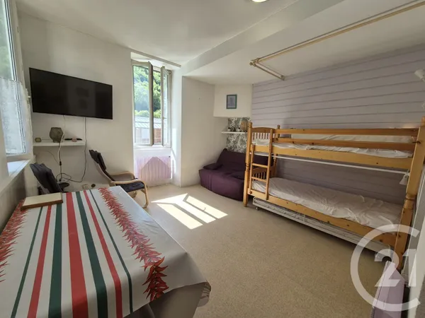 Studio 1 pièce 25 m²