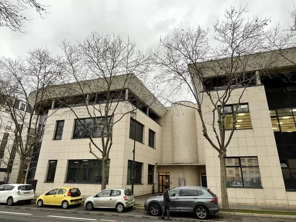 Bureaux 2 pièces 335 m²