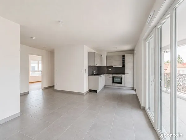 2 pièces récent de 47,35 m² avec terrasse de 12 m² et parking privatif - Illkirch-Graffenstaden