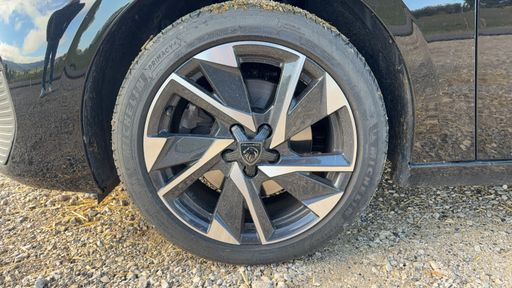 Peugeot 308 SW 1.2 PureTech 130 EAT8 - Allure – 2024 – 55408 km – Essence – Boîte Automatique — photo 15