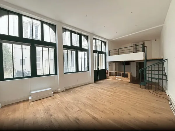 Bureau 479 m²