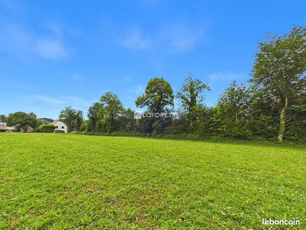Terrain 650 m² SAINT THOIS