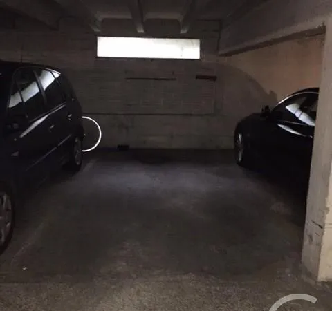 Parking 11 m²