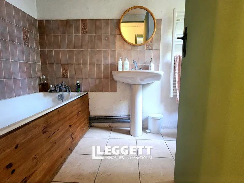 Photo 6