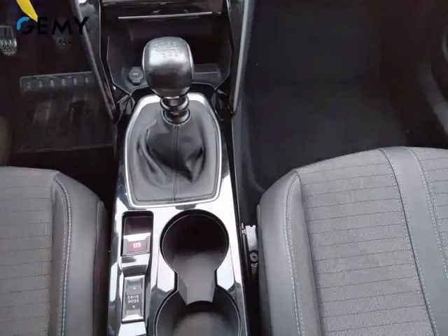 Peugeot 2008 puretech 100 s&amp;s bvm6 — photo 13