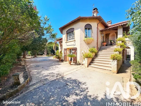 Maison 7 pièces 175 m²
