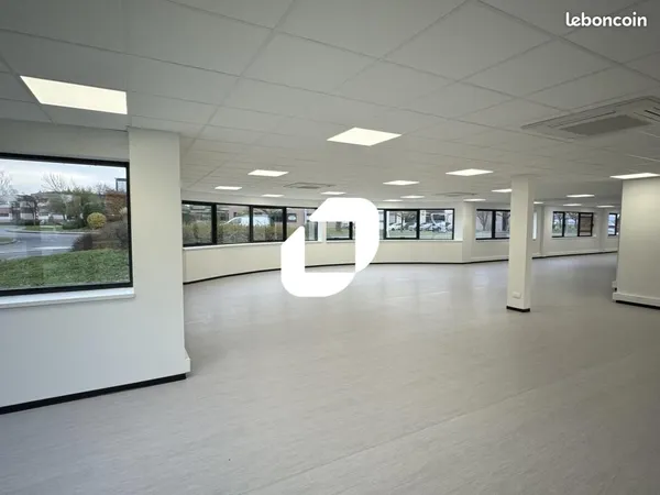 Bureau 444 m²