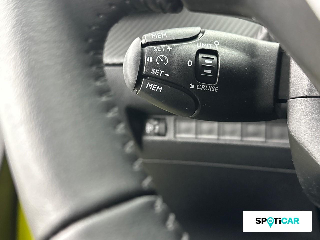 Peugeot 208 1.2 puretech 100ch s&s active — photo 17