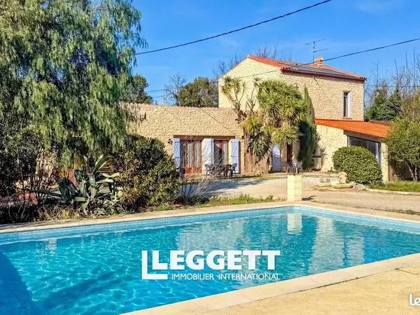 Maison 10 pièces 215 m²