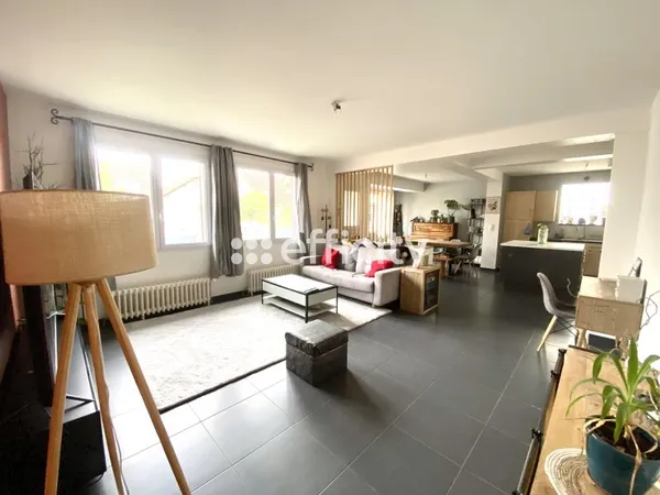 Maison 6 pièces 245 m²