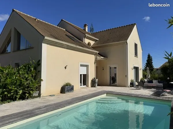 Maison 8 pièces 225 m²