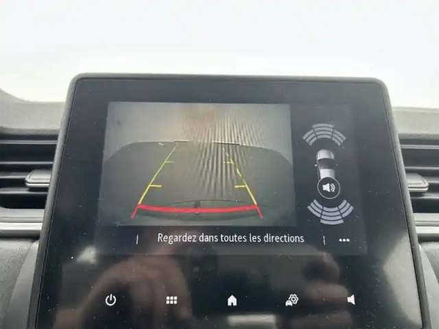 Renault Captur blue dci 115 edc — photo 18