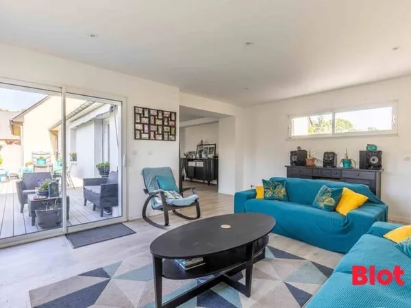 Villa 6 pièces 120 m²