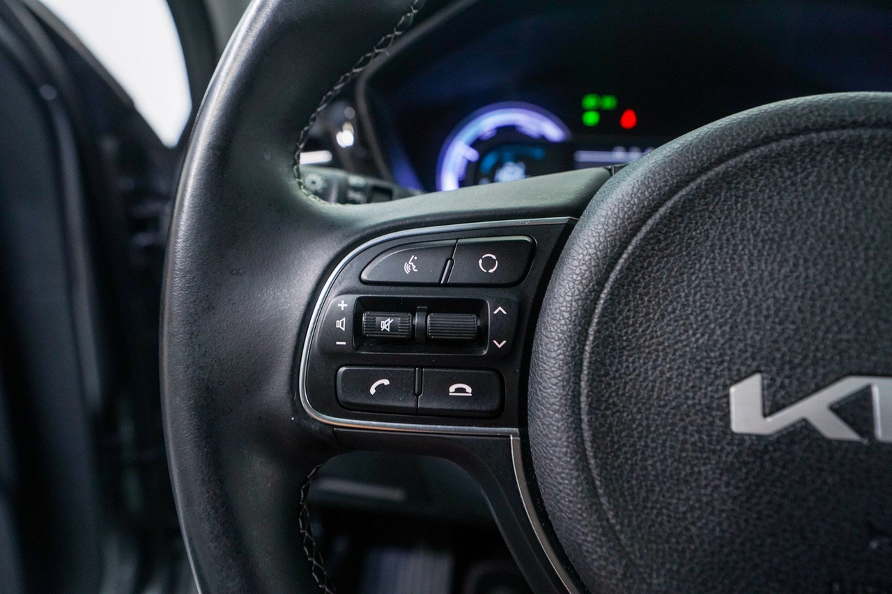 Kia Niro — photo 20