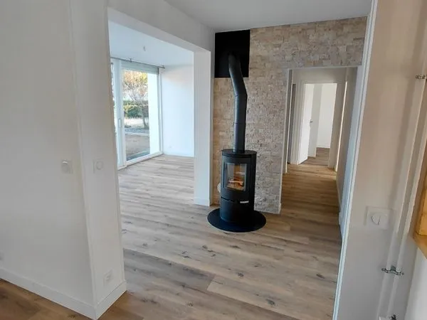 Maison plain-pied 95 m² - 3 chambres - entièrement rénovée