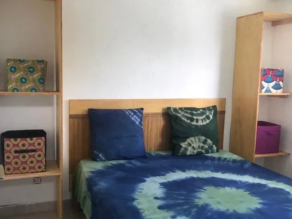 Grand-Bourg Chambre clim 9m2 450 tout compris coloc de 2 à 5mn à piedplage et centre ville & 10 mn à