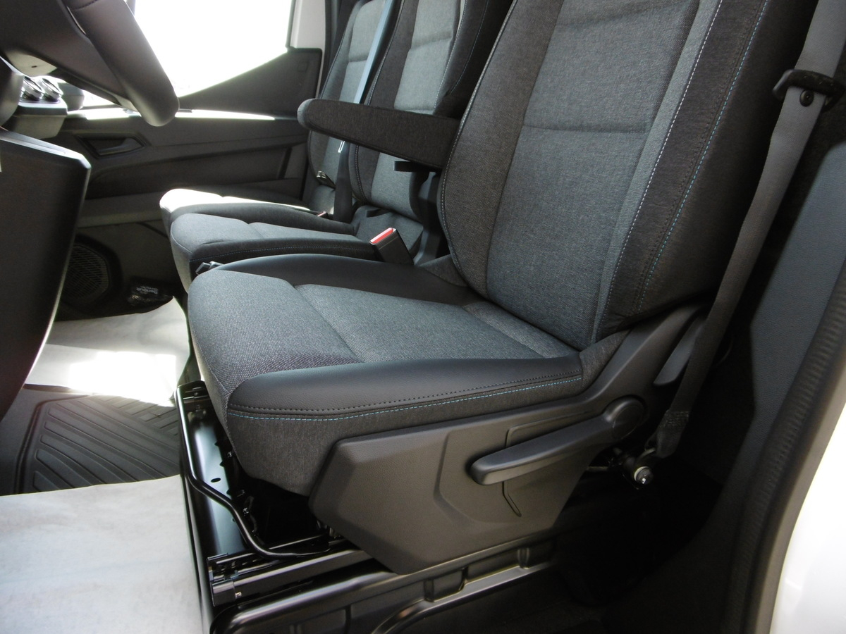Renault MASTER FOURGON — photo 32