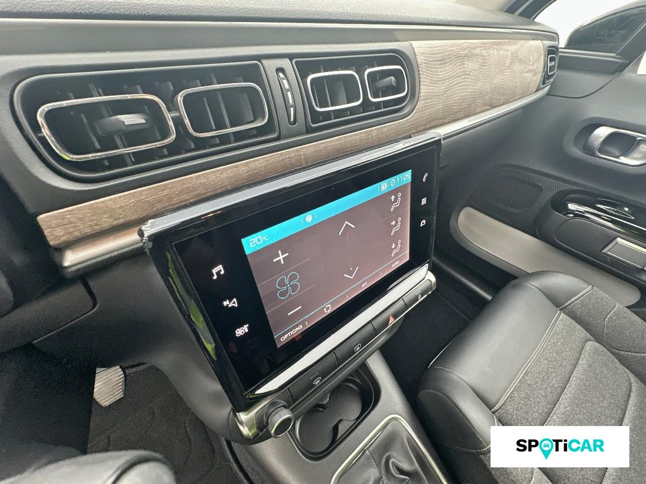 Citroën C3 1.2 puretech 110ch s&s shine pack 121-122g — photo 13