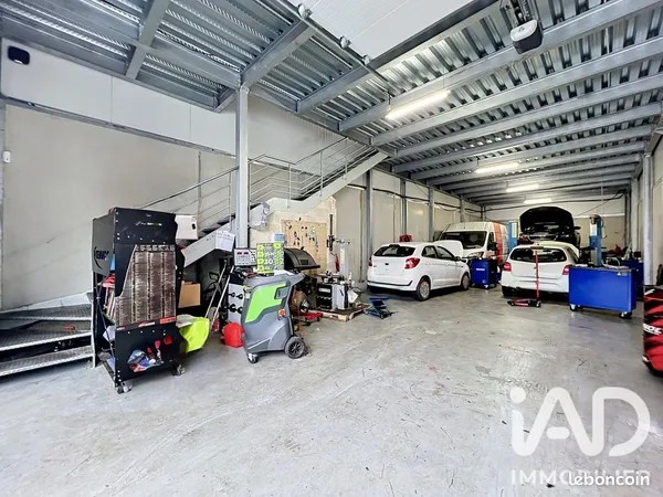 Garage 260 m² Brie-Comte-Robert