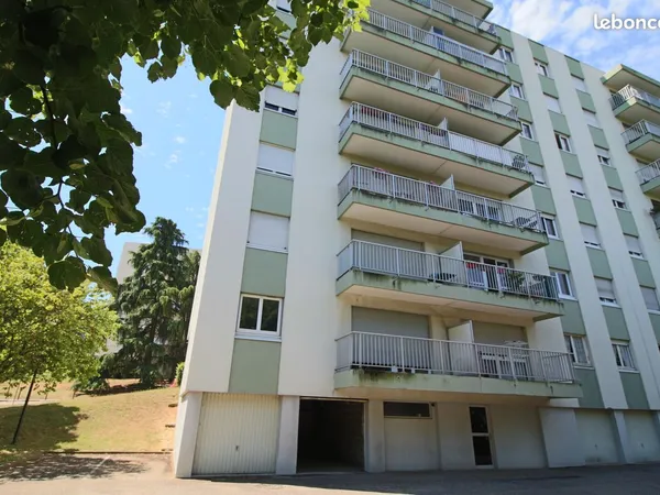 Parking/box 12 m² Oullins-Pierre-Bénite