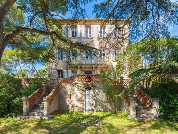 VENTE - CASSIS - PROPRIÉTE DU PATRIMOINE