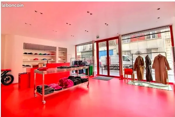 Boutique 363 m² PARIS