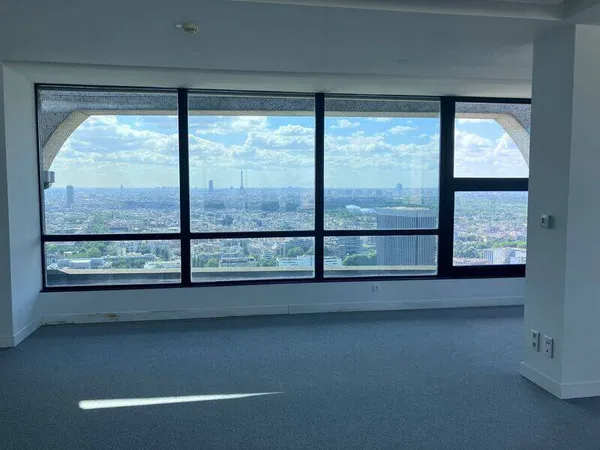 Bureaux 599 m²