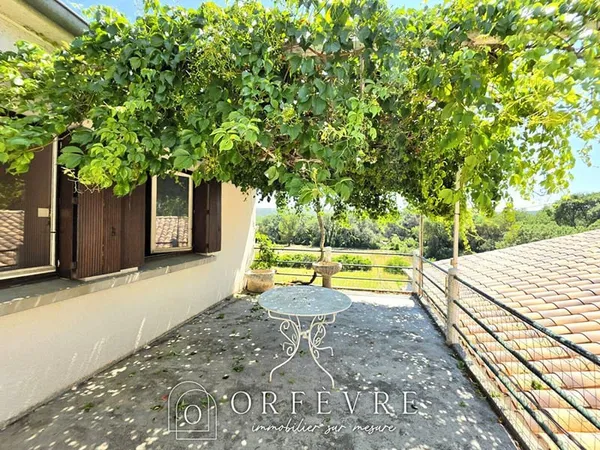 Maison 4 pièces 226 m²