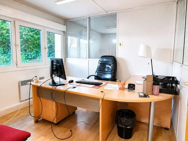 Bureau 110 m²