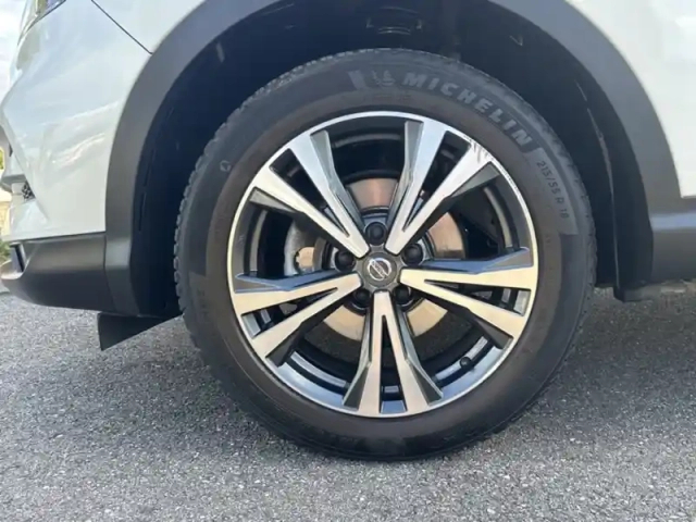 Nissan Qashqai connect edition — photo 9