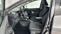 Toyota Yaris 116h Design 5p — photo 12