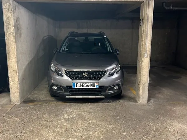 Location place de parking à proximité métro gare de Lyon 60 avenue Daumesnil 75012 Paris