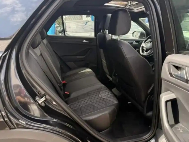Volkswagen T-Roc 1.5 tsi evo2 150ch r-line dsg7 — photo 8