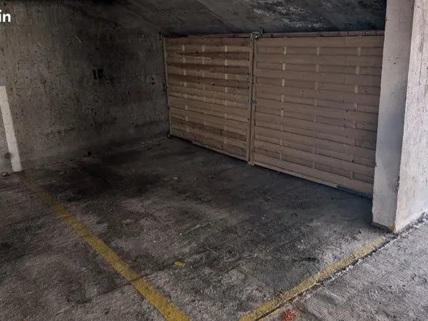 Location garage moto proche centre ville ( montaigne ) Angers