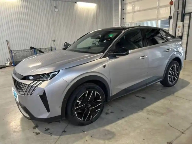 Peugeot 3008 hybrid 136 e-dcs6