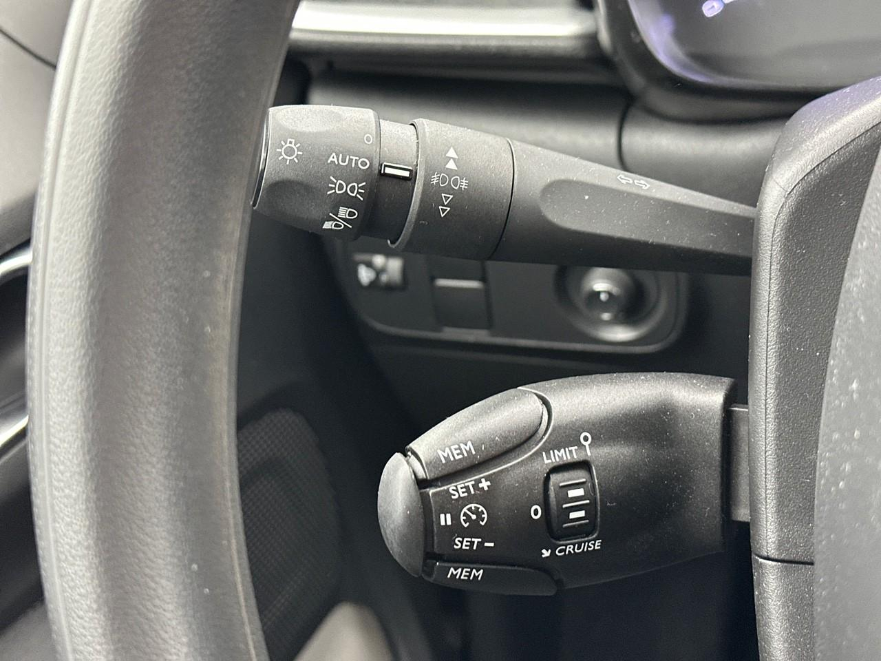 Citroën C3 puretech 83 s&s bvm5 c-series — photo 17