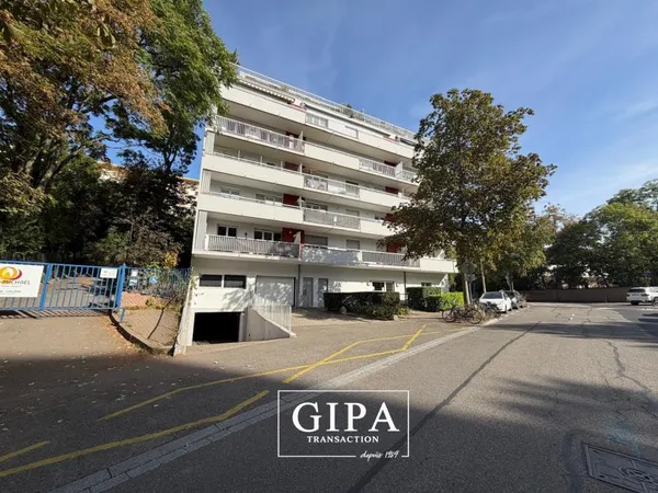 Parking 13 m²