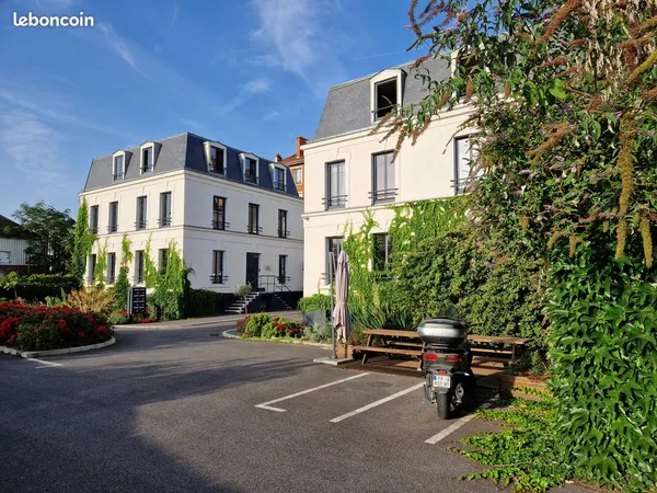 Bureaux 100 m²