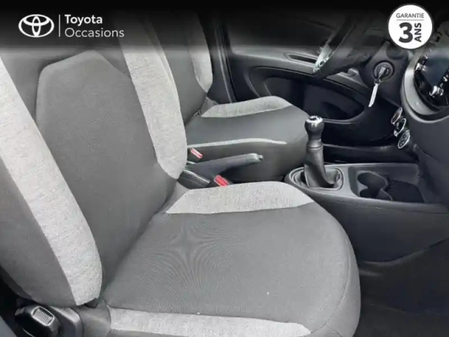 Toyota Aygo X 1.0 vvt-i 72ch dynamic — photo 6