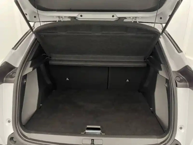 Peugeot 2008 puretech 130 s&amp;s eat8 — photo 13