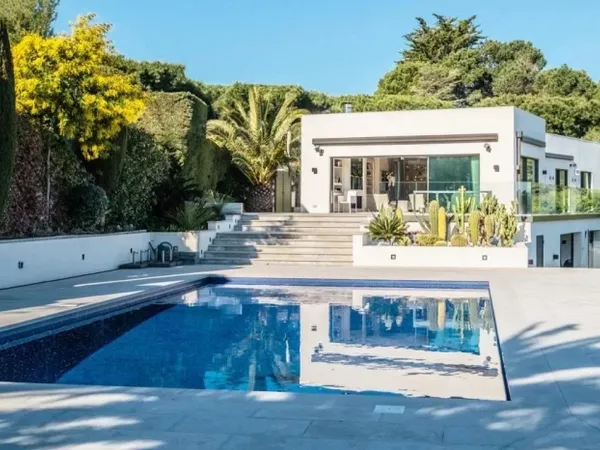 Magnifique villa à Super Cannes