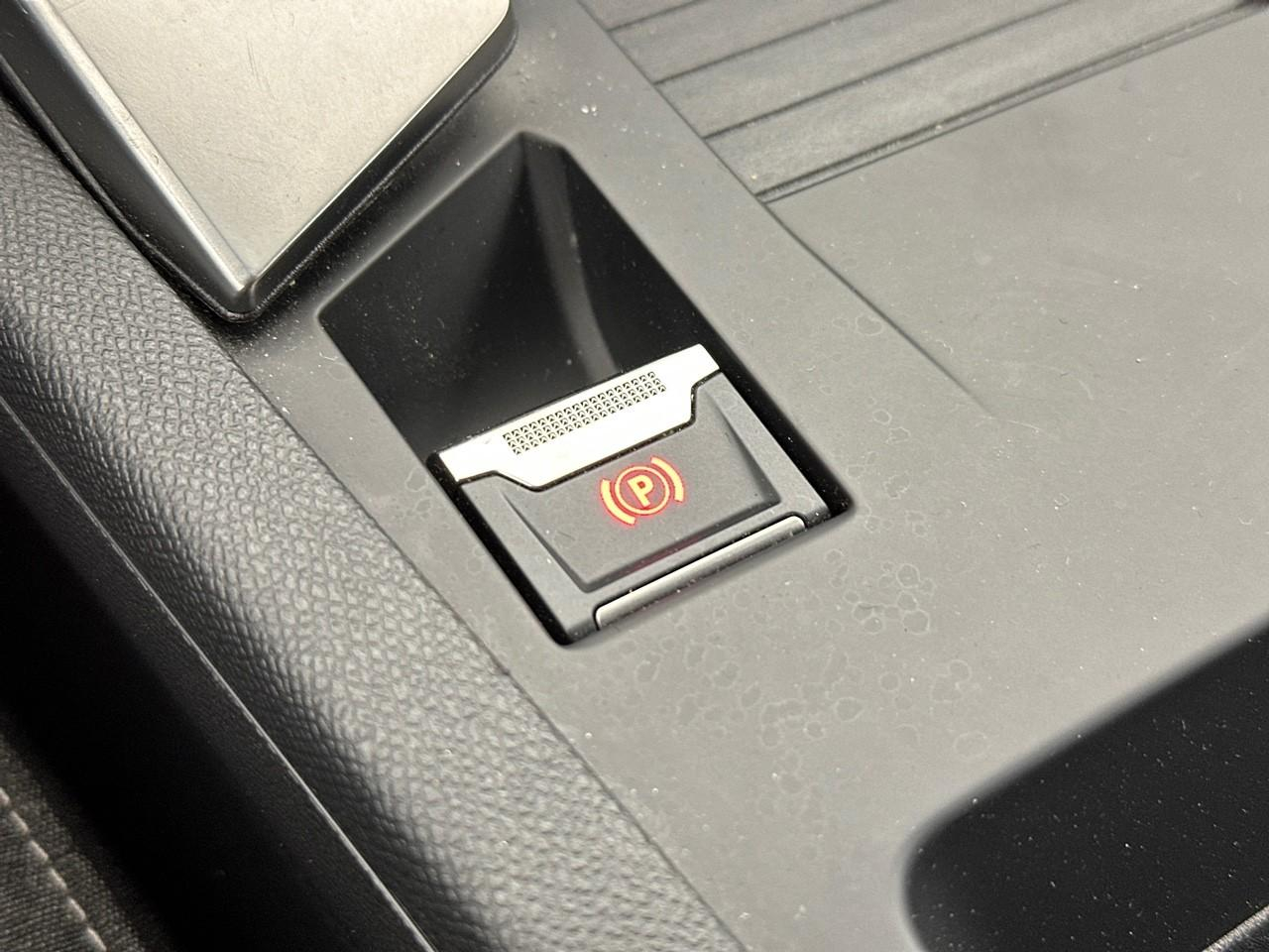 Peugeot 308 bluehdi 130ch s&s eat8 active pack — photo 29