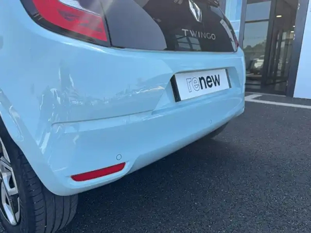 Renault Twingo iii e-tech — photo 16