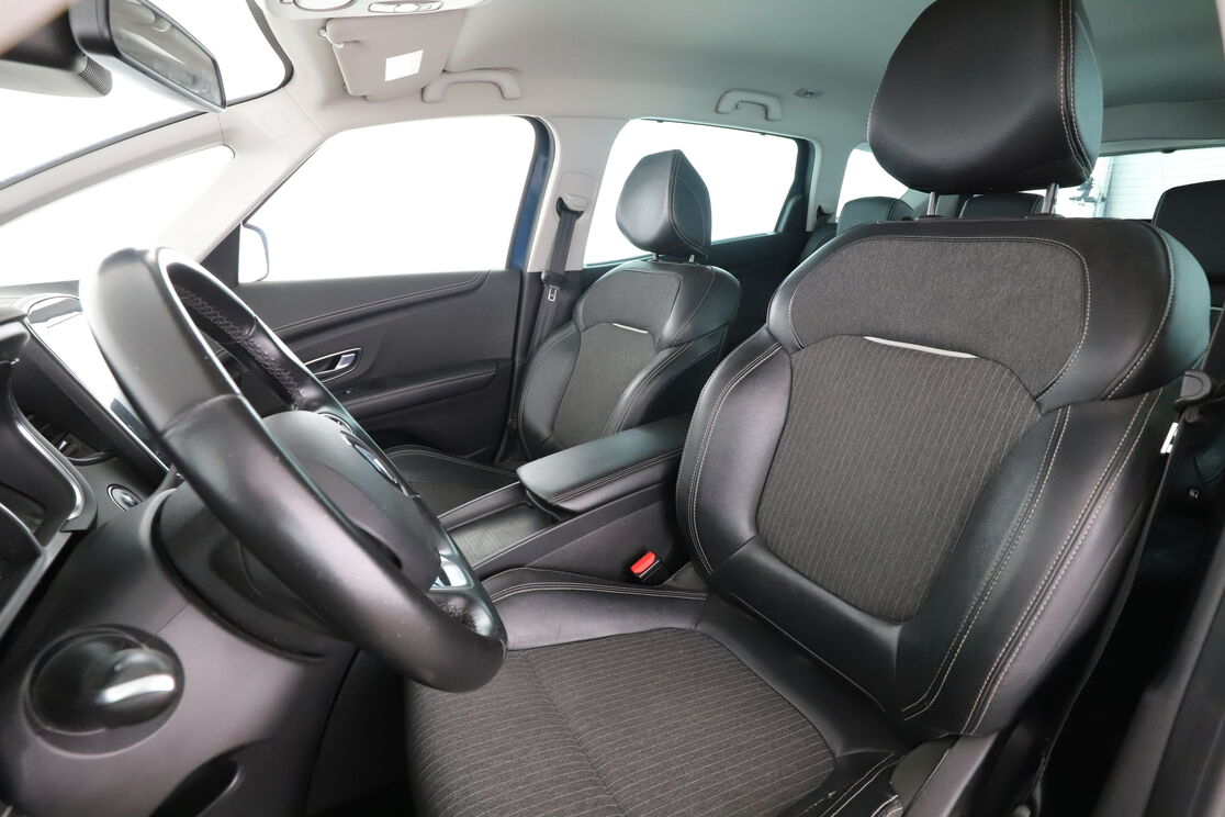 Renault Grand Scenic 1.3 TCe Intens EDC — photo 9