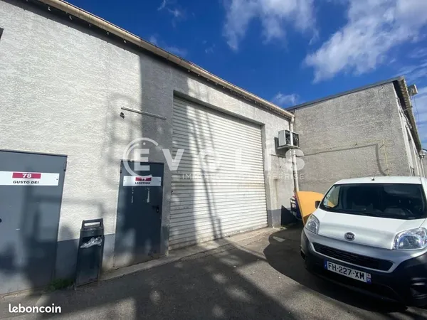 Local bureaux 211 m²