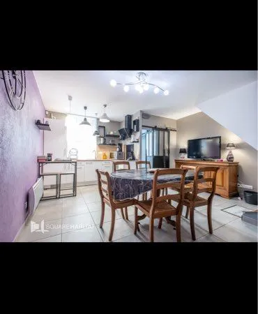 Maison meublée son jardin est court