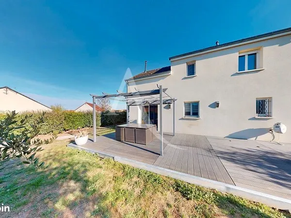 Maison 7 pièces 114 m²