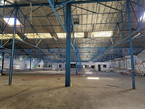 Local commercial 6695 m²